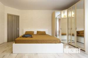 2-к квартира, посуточно, 40м2, 1/17 этаж