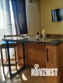 Студия квартира, посуточно, 37м2, 17/18 этаж