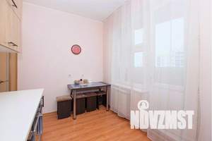 1-к квартира, посуточно, 38м2, 2/13 этаж