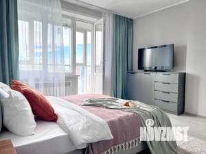 Студия квартира, посуточно, 45м2, 13/25 этаж