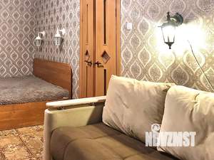 Студия квартира, посуточно, 32м2, 1/5 этаж