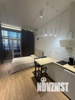 Студия квартира, посуточно, 27м2, 1/25 этаж