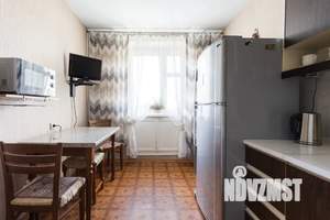 1-к квартира, посуточно, 40м2, 8/10 этаж