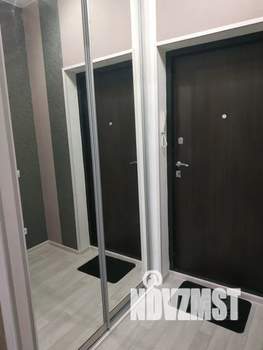 Студия квартира, посуточно, 28м2, 1/18 этаж