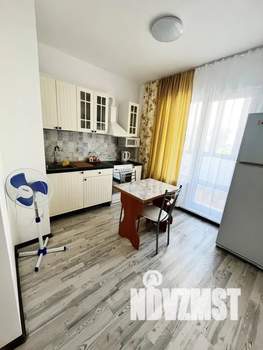 Студия квартира, посуточно, 30м2, 3/17 этаж