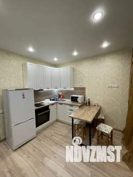 1-к квартира, посуточно, 40м2, 18/25 этаж