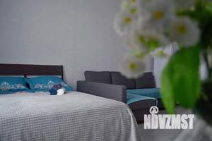 Студия квартира, посуточно, 35м2, 8/25 этаж