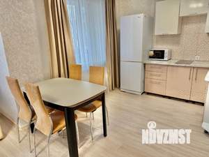 Студия квартира, посуточно, 40м2, 1/20 этаж