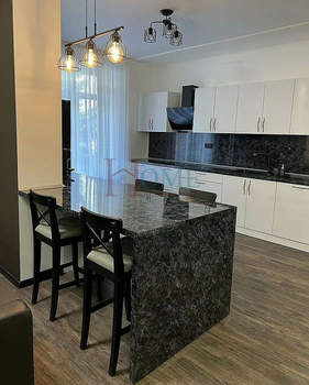 3-к квартира, на длительный срок, 130м2, 1/5 этаж