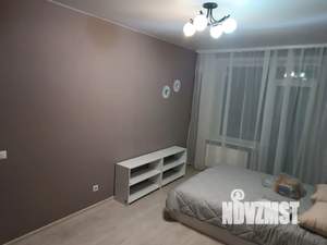 1-к квартира, посуточно, 40м2, 21/25 этаж