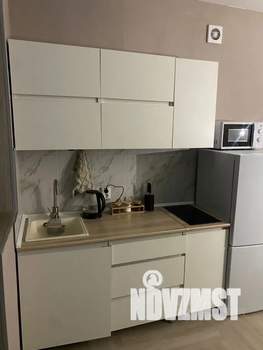 Студия квартира, посуточно, 28м2, 21/21 этаж