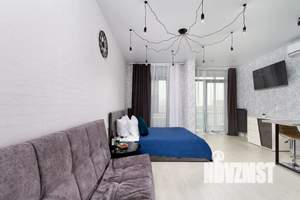 Студия квартира, посуточно, 38м2, 10/18 этаж