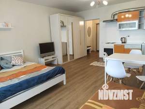 Студия квартира, посуточно, 34м2, 10/10 этаж