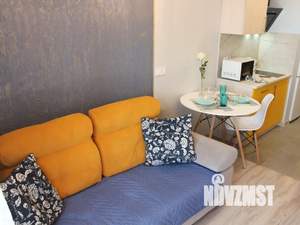 Студия квартира, посуточно, 35м2, 17/25 этаж