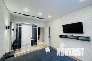 1-к квартира, посуточно, 63м2, 5/25 этаж