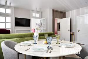 2-к квартира, посуточно, 60м2, 1/18 этаж