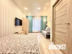 1-к квартира, посуточно, 38м2, 7/17 этаж