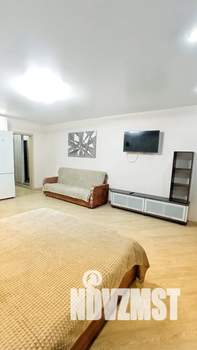 Студия квартира, посуточно, 36м2, 8/10 этаж