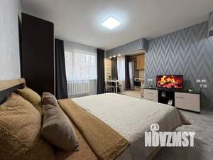 Студия квартира, посуточно, 35м2, 1/5 этаж