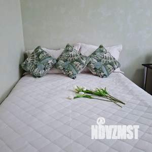 1-к квартира, посуточно, 42м2, 7/10 этаж