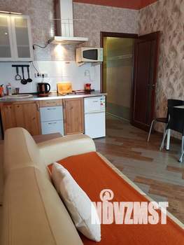 1-к квартира, посуточно, 40м2, 1/1 этаж