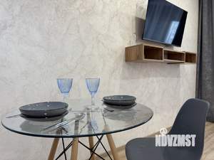 1-к квартира, посуточно, 64м2, 8/17 этаж