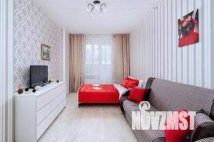 1-к квартира, посуточно, 40м2, 6/25 этаж