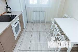1-к квартира, посуточно, 42м2, 23/25 этаж