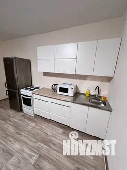 1-к квартира, посуточно, 33м2, 8/24 этаж
