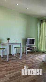 Студия квартира, посуточно, 30м2, 12/18 этаж