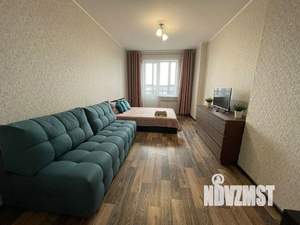 1-к квартира, посуточно, 42м2, 18/25 этаж