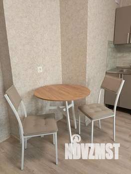 Студия квартира, посуточно, 32м2, 1/24 этаж