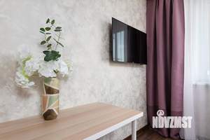 1-к квартира, посуточно, 43м2, 3/25 этаж