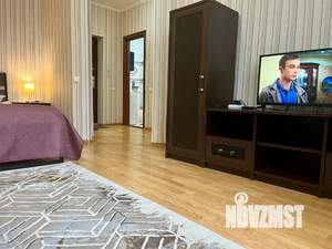 1-к квартира, посуточно, 40м2, 2/17 этаж