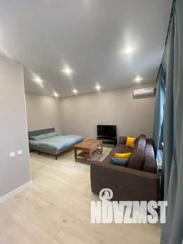 Студия квартира, посуточно, 40м2, 6/17 этаж