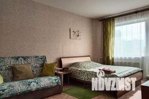 1-к квартира, посуточно, 42м2, 3/10 этаж