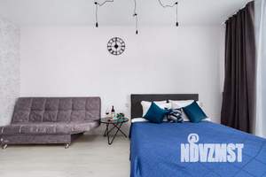 Студия квартира, посуточно, 38м2, 10/18 этаж