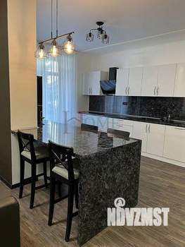 3-к квартира, на длительный срок, 130м2, 1/5 этаж