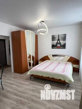 Студия квартира, посуточно, 38м2, 17/25 этаж
