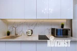 2-к квартира, посуточно, 42м2, 15/20 этаж