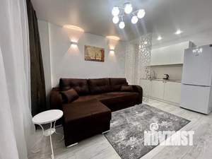 Студия квартира, посуточно, 44м2, 5/27 этаж