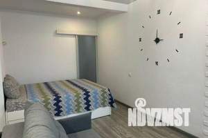 1-к квартира, посуточно, 40м2, 21/25 этаж