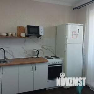 1-к квартира, посуточно, 39м2, 8/18 этаж