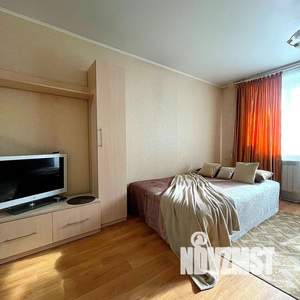 Студия квартира, посуточно, 35м2, 3/10 этаж