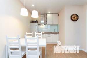 2-к квартира, посуточно, 42м2, 9/17 этаж