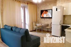 1-к квартира, посуточно, 42м2, 7/15 этаж