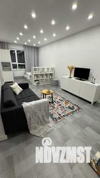 Студия квартира, посуточно, 40м2, 15/17 этаж