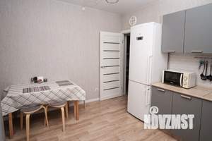 1-к квартира, посуточно, 38м2, 2/18 этаж