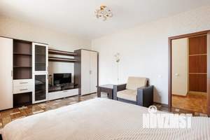 1-к квартира, посуточно, 44м2, 25/25 этаж