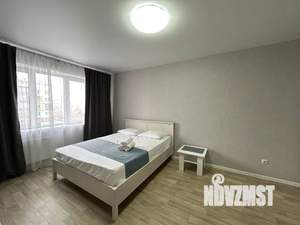 1-к квартира, посуточно, 40м2, 8/17 этаж